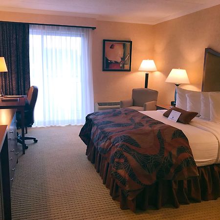 Best Western Plus Oswego Hotel And Conference Center Esterno foto