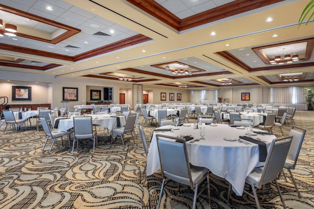 Best Western Plus Oswego Hotel And Conference Center Esterno foto