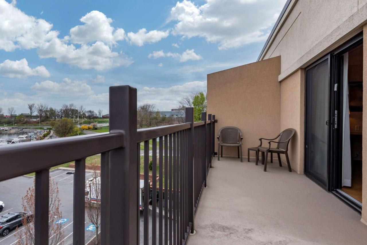 Best Western Plus Oswego Hotel And Conference Center Esterno foto