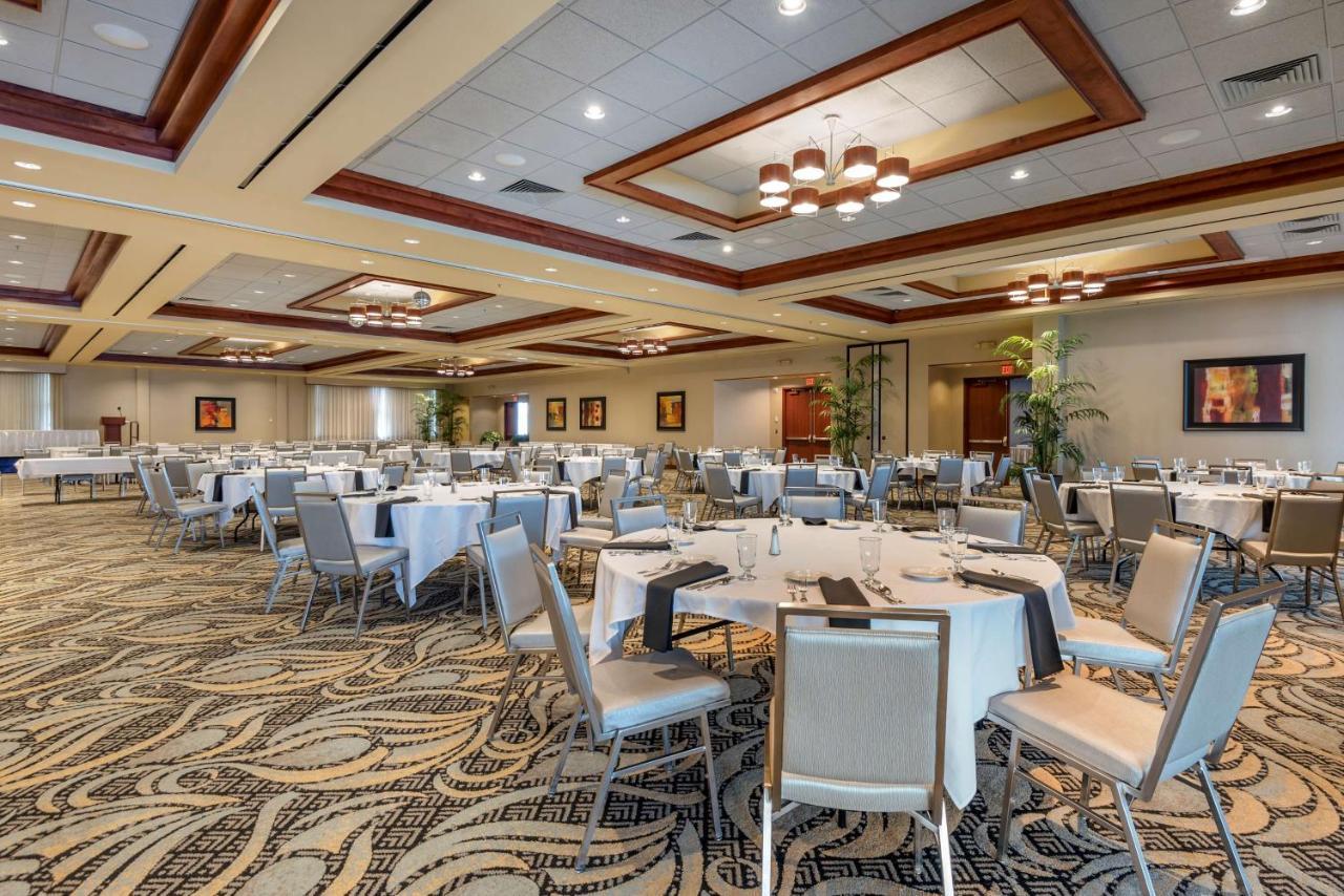 Best Western Plus Oswego Hotel And Conference Center Esterno foto