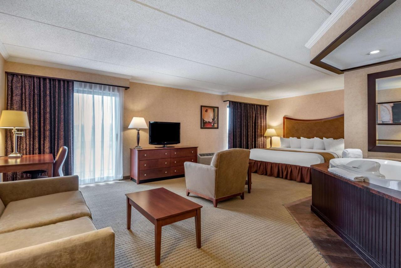 Best Western Plus Oswego Hotel And Conference Center Esterno foto